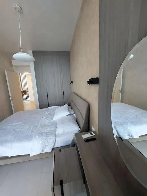 Palase Four C Apartment 243-E Gc 0*, Παλάσα